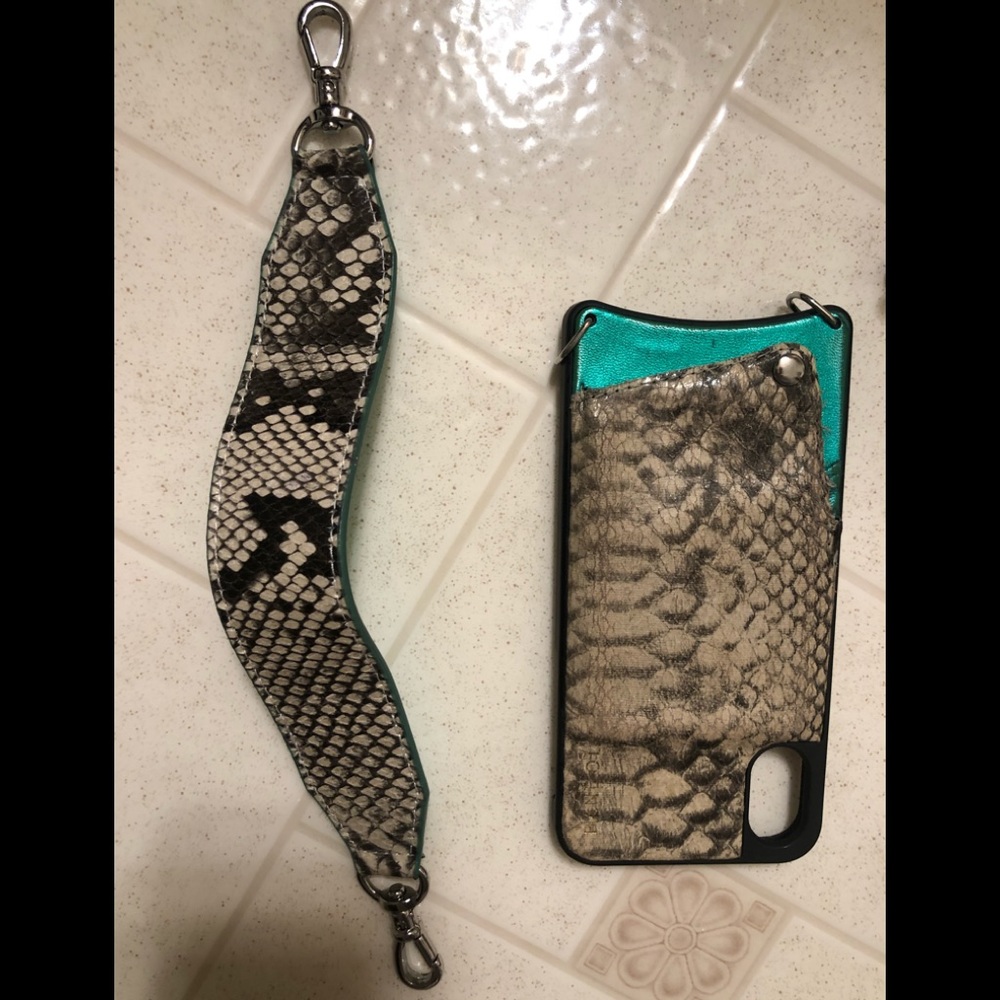 Bandolier Angie white teal wristlet for iphoneX